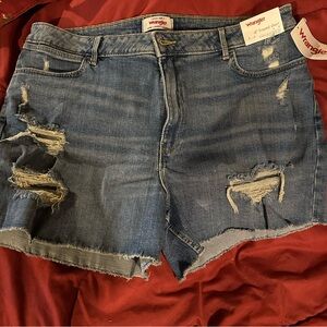 Wrangler shorts size 18w. Brand new